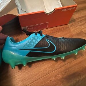 Nike Men's Black and Teal Athletic Cleats - Magista Opus